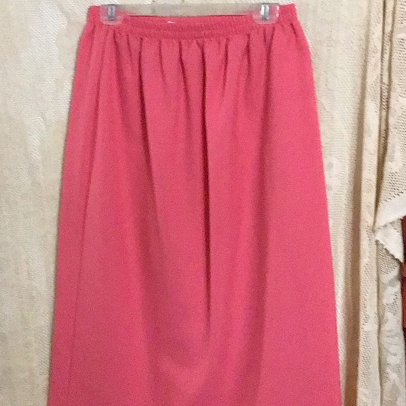 Women’s Unlined Salmon Plus 2 Piece Skirt Set 16W - Picture 5 of 6